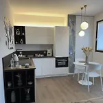 Luxury - Metropolitana M4- San Babila -stadio San Siro - Duomo - Aeroporto Linate - Castello Sforzesco 아파트 *