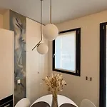 아파트 Luxury - Metropolitana M4- San Babila -stadio San Siro - Duomo - Aeroporto Linate - Castello Sforzesco 밀라노