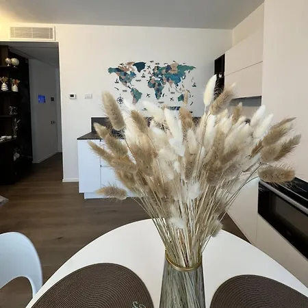 Luxury - Metropolitana M4- San Babila -stadio San Siro - Duomo - Aeroporto Linate - Castello Sforzesco *
