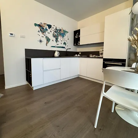 Luxury - Metropolitana M4- San Babila -stadio San Siro - Duomo - Aeroporto Linate - Castello Sforzesco Διαμέρισμα