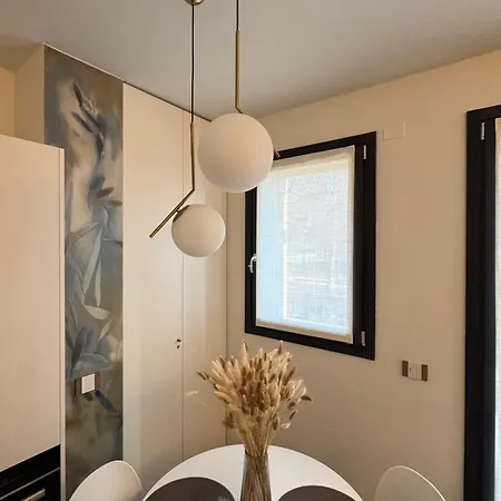 Διαμέρισμα Luxury - Metropolitana M4- San Babila -stadio San Siro - Duomo - Aeroporto Linate - Castello Sforzesco Μιλάνο