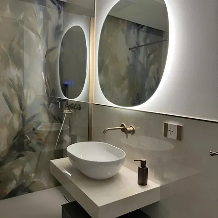 Διαμέρισμα Luxury - Metropolitana M4- San Babila -stadio San Siro - Duomo - Aeroporto Linate - Castello Sforzesco Μιλάνο