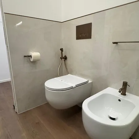 Διαμέρισμα Luxury - Metropolitana M4- San Babila -stadio San Siro - Duomo - Aeroporto Linate - Castello Sforzesco Μιλάνο