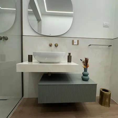 Διαμέρισμα Luxury - Metropolitana M4- San Babila -stadio San Siro - Duomo - Aeroporto Linate - Castello Sforzesco Μιλάνο